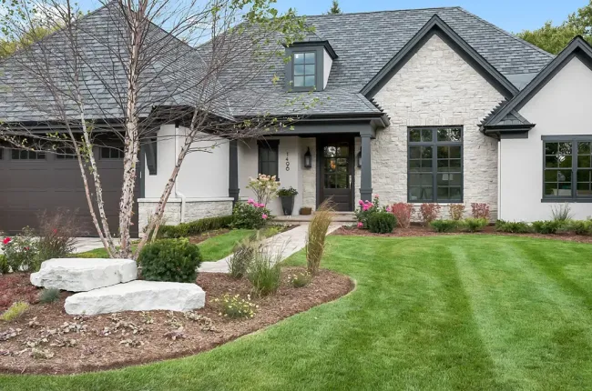 house with nice front yard